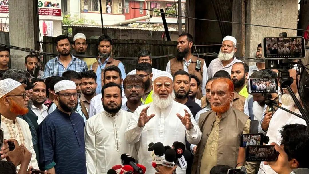 ক্ষুদ্র ব্যবসায়ীদের বিকল্প স্থান নির্ধারণ করে ব্যবসার সুযোগ দিতে হবে